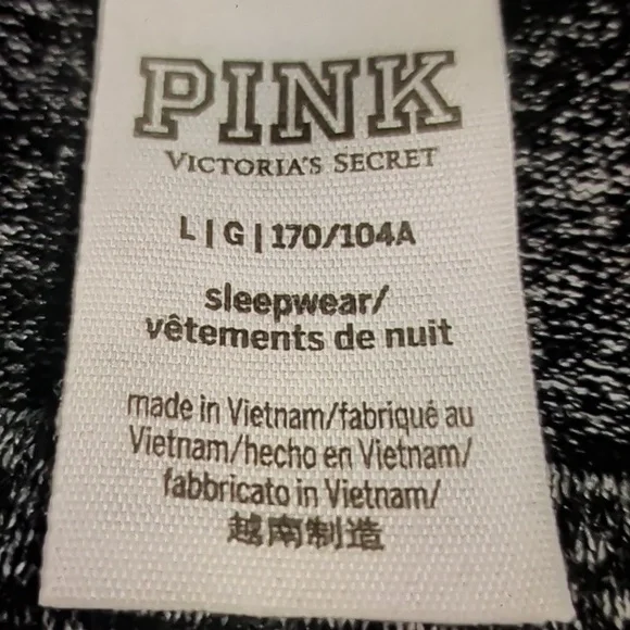 Victoria's Secret Plnk Spelled Out Pullover Sweater Size Large - Picture 3 of 4